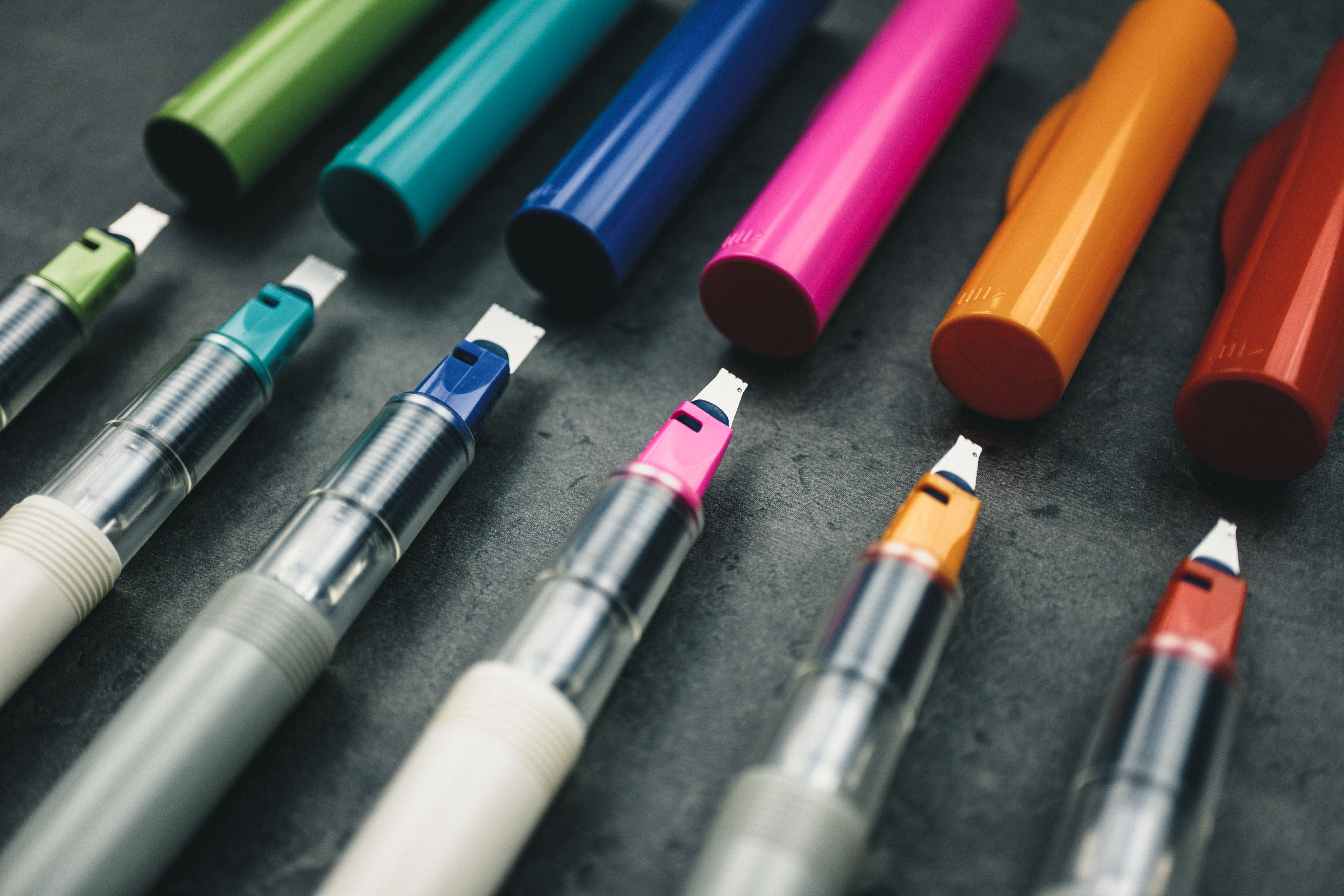 pilot-parallel-lineup-intermediate-advanced-calligrapher-recommendations full pilot parallel product lineup ordered by recommendation for an intermediate or advanced calligrapher - 3.8mm, 4.5mm, 6mm, 3mm, 2.4mm 1.5mm - on a grey countertop